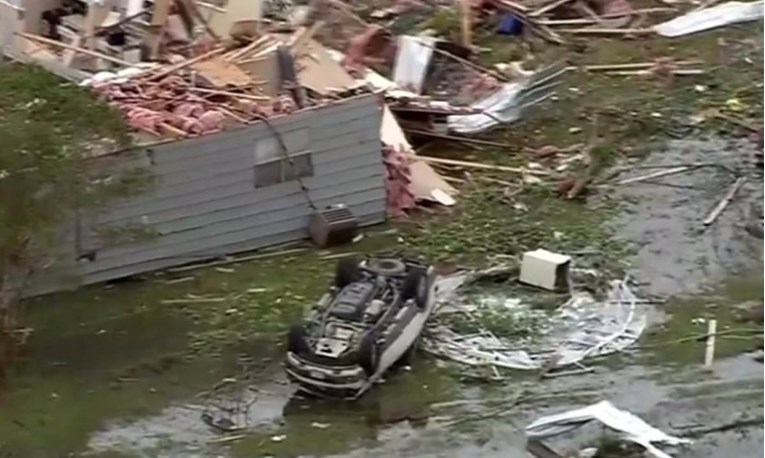 VIDEO Tornado u Teksasu: “Izgleda kao da je eksplodirala bomba“